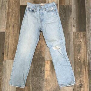 LEVI'S WEDGIE STRAIGHT PREMIUM BUTTON FLY LIGHT WASH DISTRESSED JEANS 27 EUC